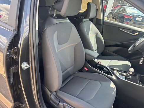 Used 2026 Kia Niro LX FWD image 33