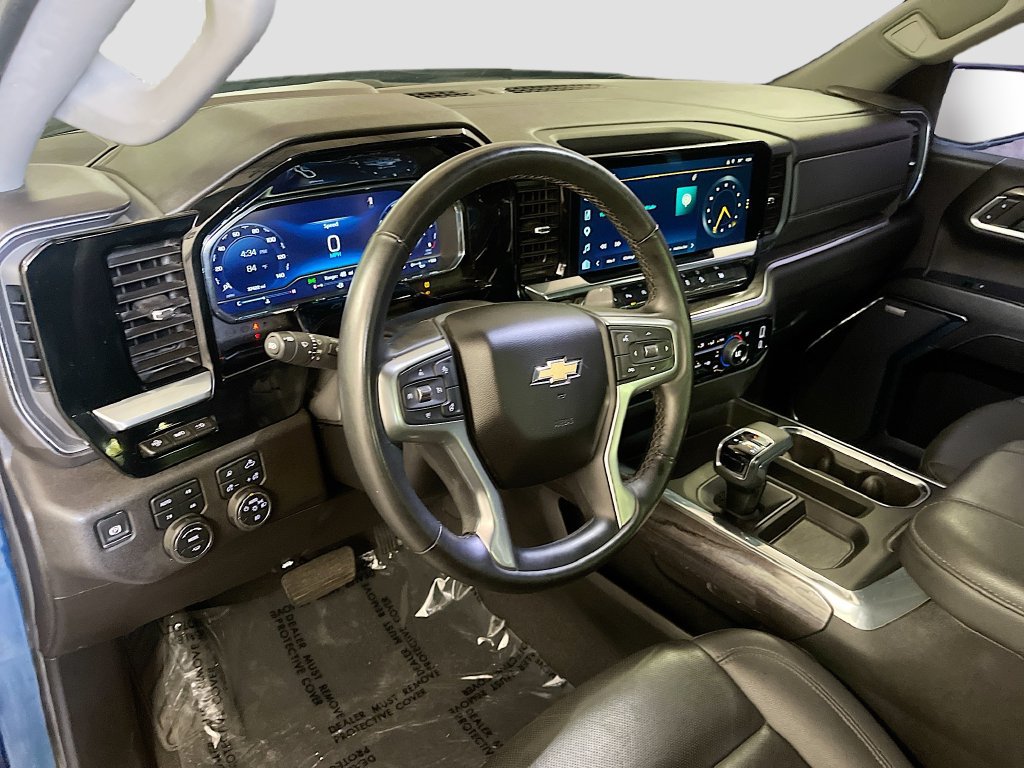 Used 2024 Chevrolet Silverado 1500 LTZ AWD/4WD image 9
