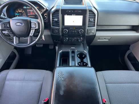 Used 2017 Ford F150 XLT w/ Equipment Group 302A Luxury image 4