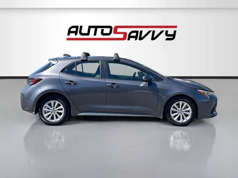Used 2025 Toyota Corolla SE w/ SE Package FWD image 8