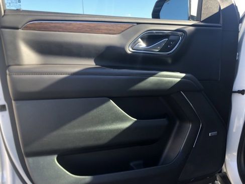 Used 2023 Chevrolet Tahoe High Country w/ Premium Package 2 image 10