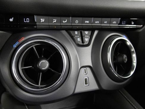 Certified 2023 Chevrolet Blazer LT w/ Convenience Package image 25