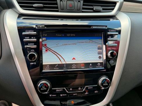 Used 2018 Nissan Murano SV FWD image 10