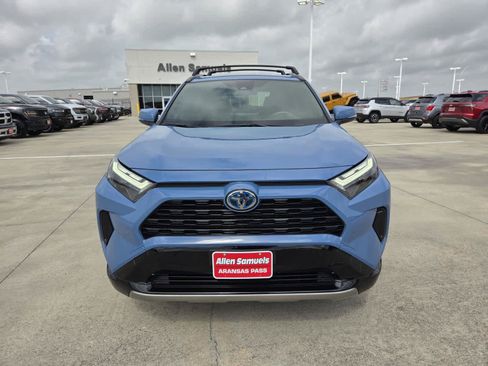 Used 2024 Toyota RAV4 SE AWD/4WD image 8