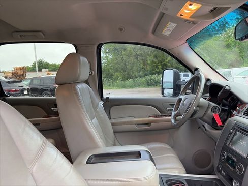 Used 2009 GMC Sierra 3500 SLT w/ SLT Convenience Package AWD/4WD image 14