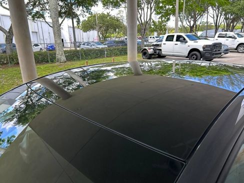 Used 2023 Tesla Model Y Long Range AWD/4WD image 19