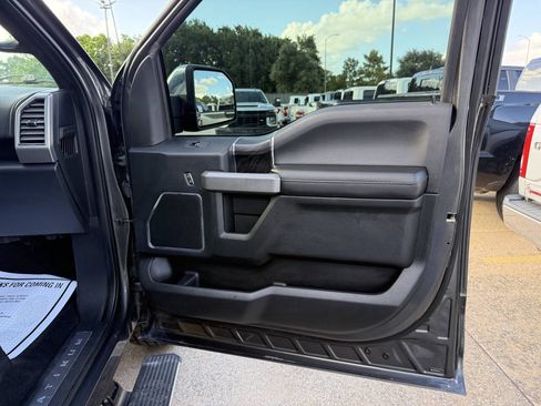Used 2019 Ford F150 Platinum AWD/4WD image 11