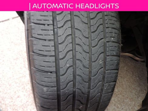 Used 2021 Nissan Rogue SV image 12