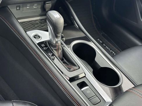 Used 2023 Nissan Altima 2.5 SR w/ SR Premium Package image 21