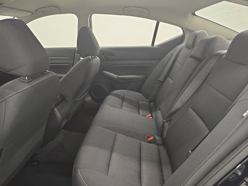 Used 2025 Nissan Altima 2.5 SV FWD image 16
