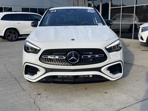 Used 2025 Mercedes-Benz GLA 250 GLA 250 SUV image 3