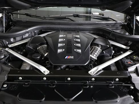 Used 2024 BMW X5 M60i image 23