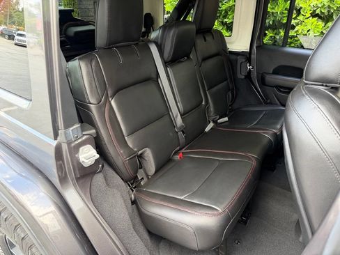 Used 2021 Jeep Wrangler Unlimited Rubicon AWD/4WD image 40