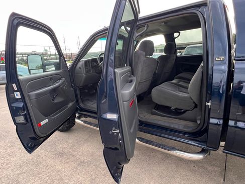 Used 2007 Chevrolet Silverado 2500 LT w/ Heavy-Duty Power Package RWD image 43