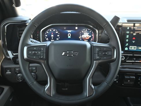 Used 2026 Chevrolet Silverado 2500 ZR2 w/ LPO, Dark Essentials Package image 20