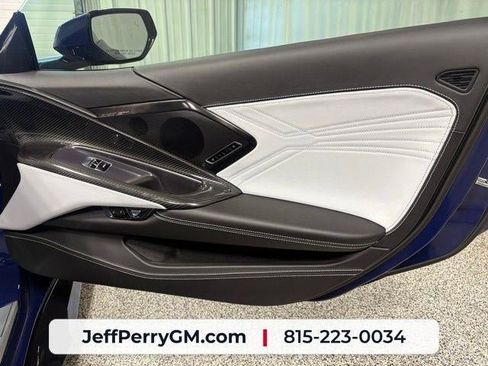 Used 2025 Chevrolet Corvette Z06 w/ Stealth Interior Trim Package RWD image 20