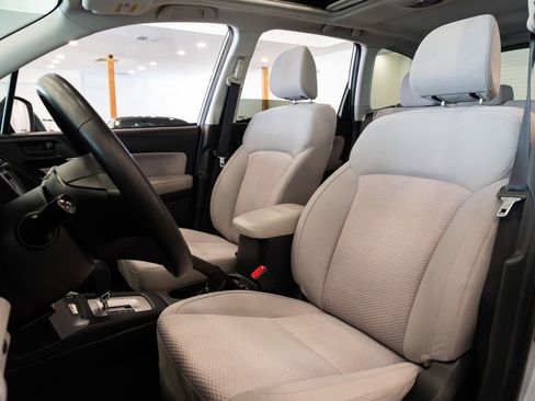 Used 2017 Subaru Forester 2.5i Premium w/ All-Weather Package image 17