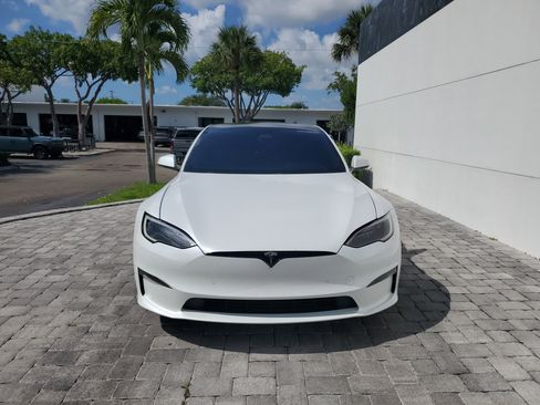 Used 2022 Tesla Model S Plaid AWD/4WD image 2