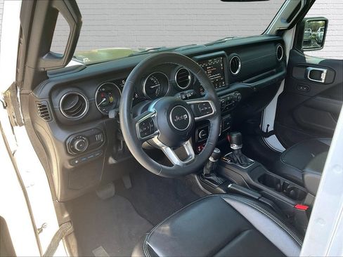 Used 2023 Jeep Wrangler Unlimited Rubicon 4xe w/ Cold Weather Group AWD/4WD image 14