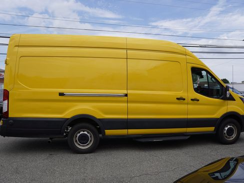 Used 2021 Ford Transit 250 148 High Roof Extended w/ Parcel Delivery Package RWD image 8