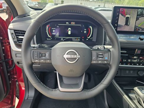 New 2026 Nissan Rogue Platinum w/ Tech Package AWD/4WD image 11