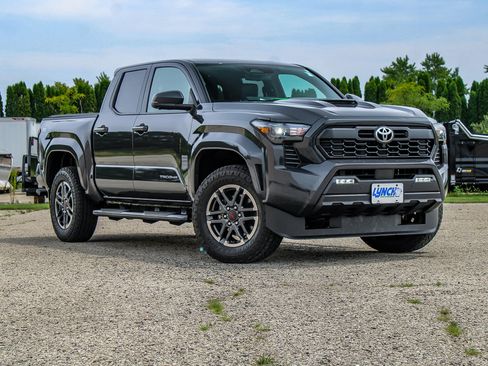 Used 2024 Toyota Tacoma TRD Sport w/ TRD Sport Premium Package AWD/4WD image 27