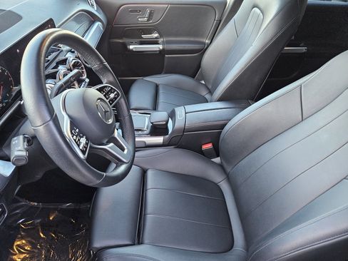 Certified 2022 Mercedes-Benz GLB 250 image 12