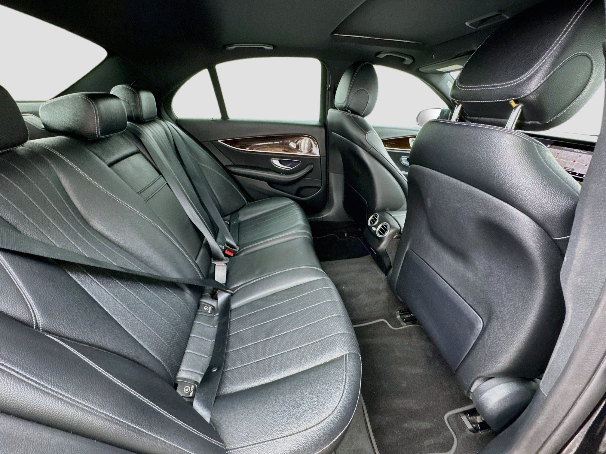 Used 2021 Mercedes-Benz E 350 Sedan image 19