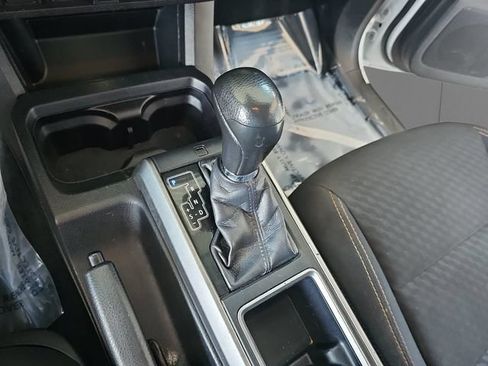 Used 2020 Toyota Tacoma SR5 RWD image 20