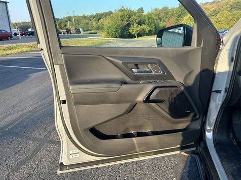 New 2026 Chevrolet Silverado EV LT image 21