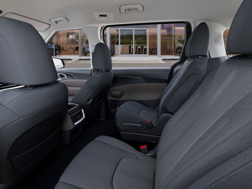 New 2027 Kia Carnival LX FWD image 18