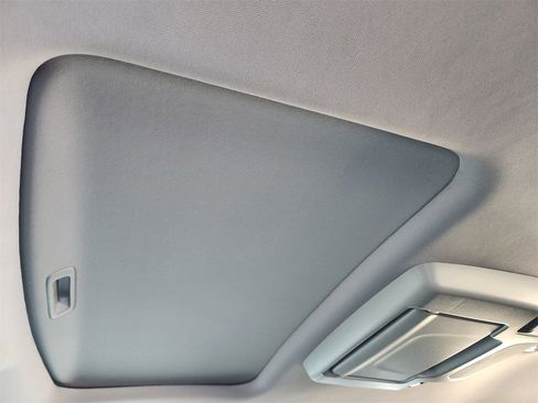 Certified 2022 Honda Pilot Touring image 24