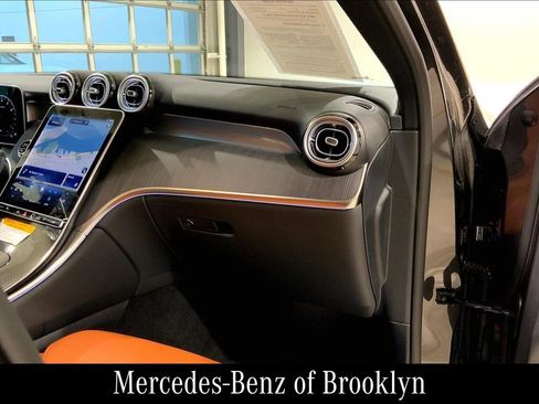 Used 2026 Mercedes-Benz GLC 300 4MATIC image 20