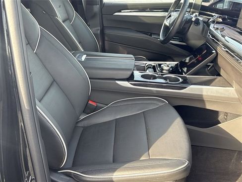 Certified 2025 Cadillac Escalade ESV Sport w/ Touring Package image 28