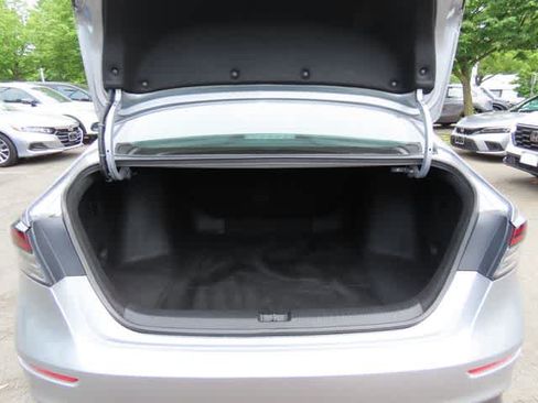 Used 2023 Honda Accord LX image 10