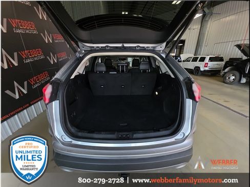 Used 2022 Ford Edge Titanium w/ Equipment Group 301A AWD/4WD image 8