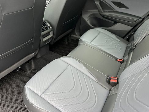 New 2026 Volkswagen Tiguan SE AWD/4WD image 11