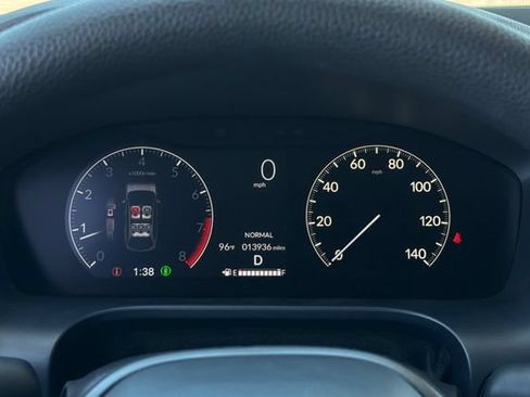 Certified 2025 Honda HR-V LX image 31