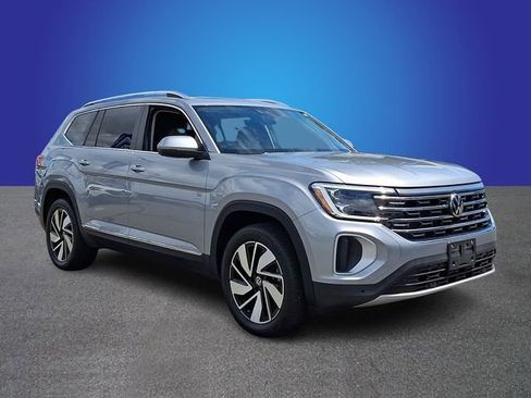 Used 2025 Volkswagen Atlas SEL AWD/4WD image 3