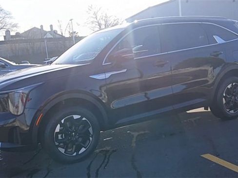 New 2026 Kia Sorento S image 7