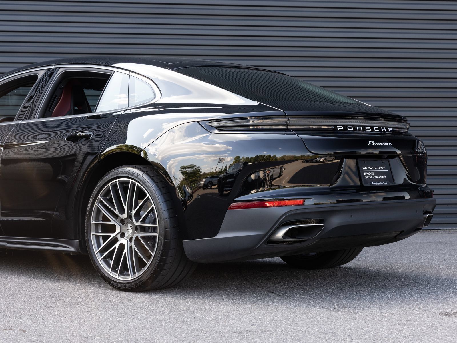 Certified 2025 Porsche Panamera RWD image 11