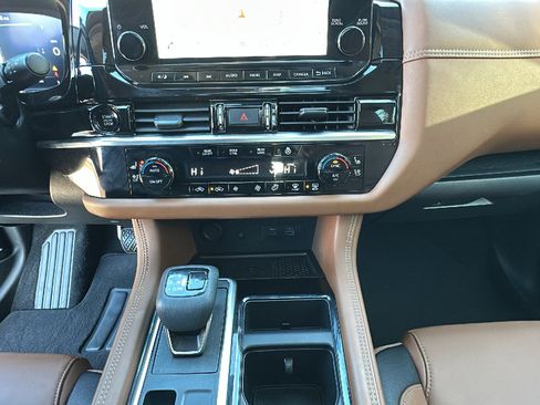 Certified 2025 Nissan Pathfinder Platinum w/ Cargo Package image 21