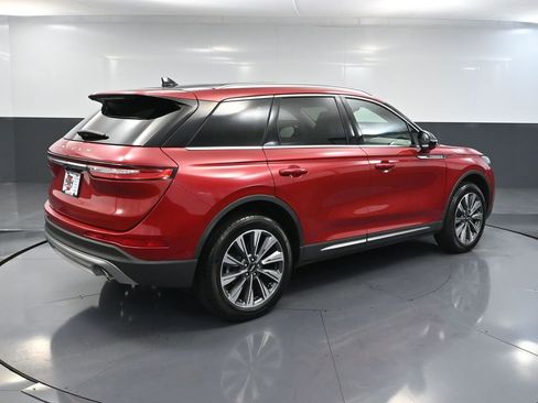 Used 2022 Lincoln Corsair Reserve w/ Equipment Group 201A image 6