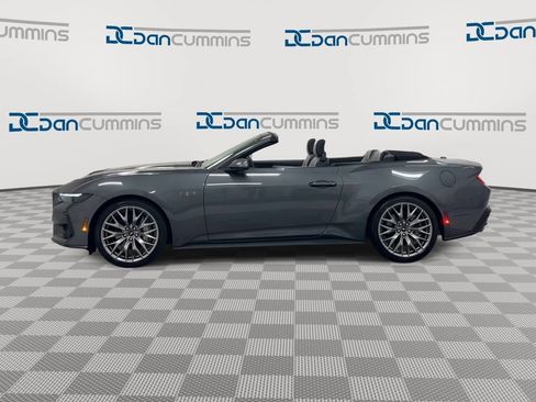 Used 2026 Ford Mustang GT Premium RWD image 5