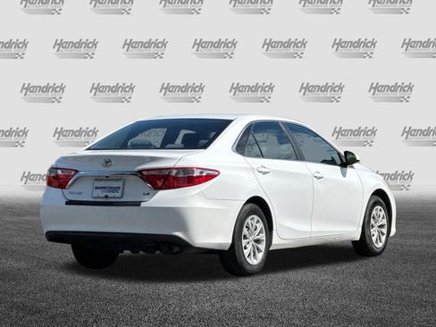 Used 2016 Toyota Camry LE FWD image 5