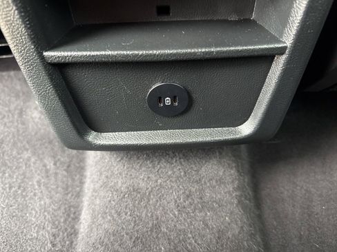 Used 2023 Ford Edge SEL image 30