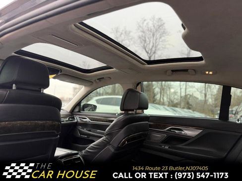 Used 2016 BMW 750i xDrive image 16