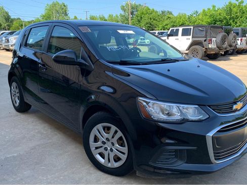 Used 2020 Chevrolet Sonic LT FWD image 3