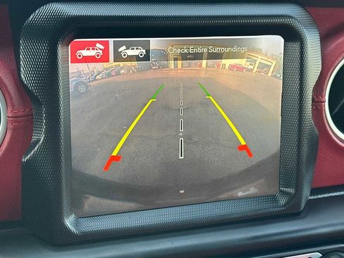 Used 2023 Jeep Wrangler Unlimited Rubicon 4xe image 18