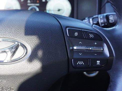 Used 2022 Hyundai Kona Limited AWD/4WD image 39